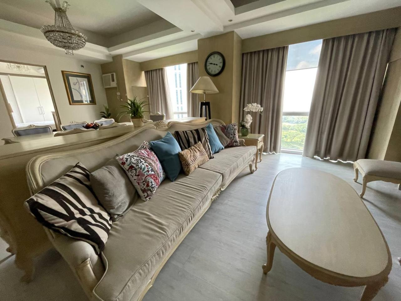 Avant At The Fort By Urban Realty 마닐라 외부 사진