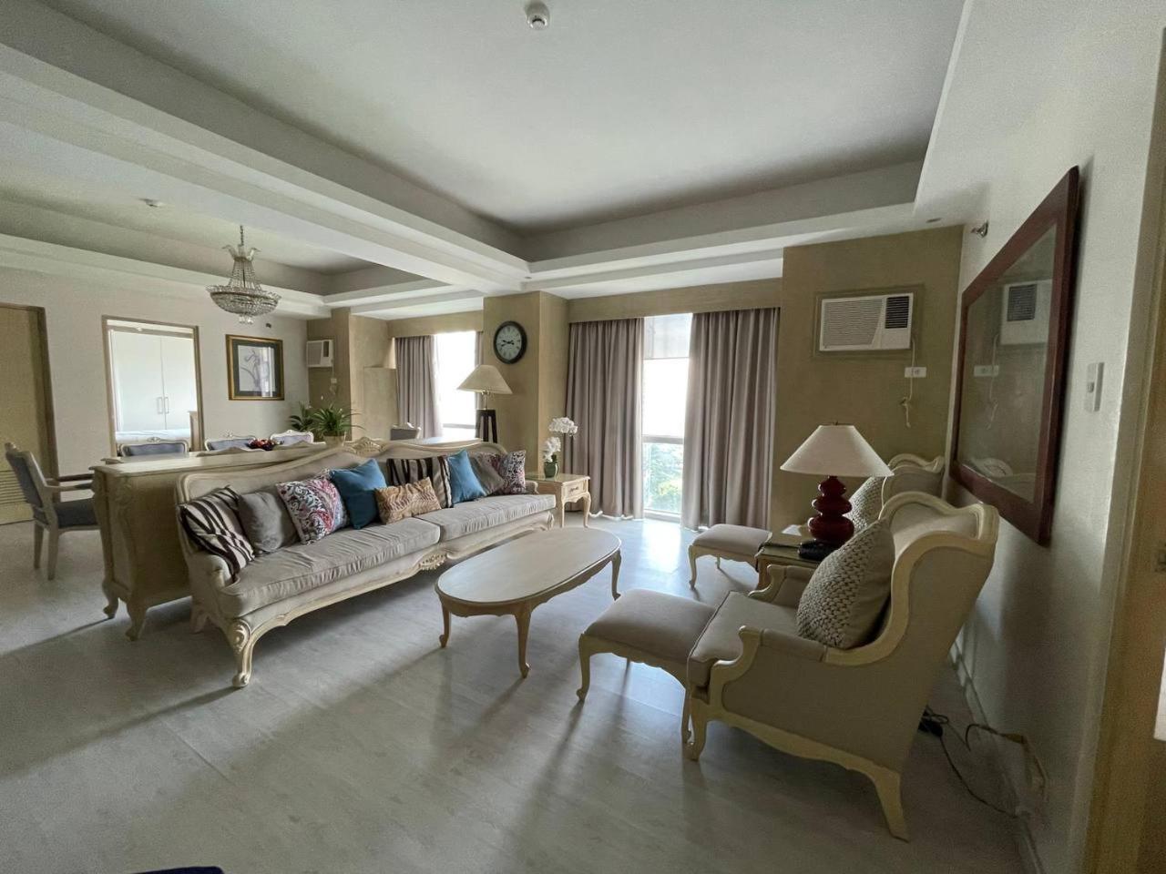 Avant At The Fort By Urban Realty 마닐라 외부 사진